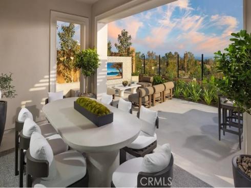 420  Milpas  , Irvine, CA