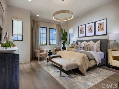 420  Milpas  , Irvine, CA