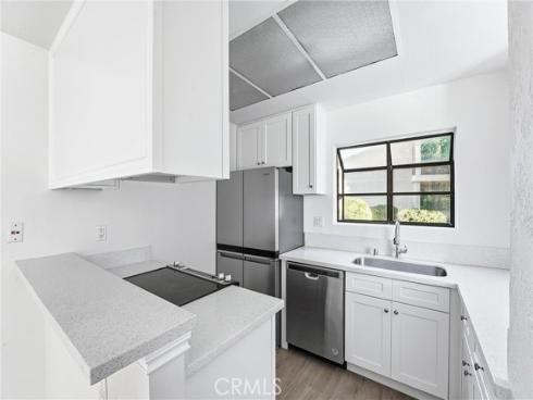85  Lakepines  , Irvine, CA