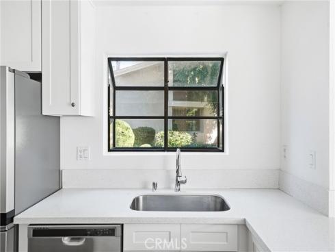85  Lakepines  , Irvine, CA
