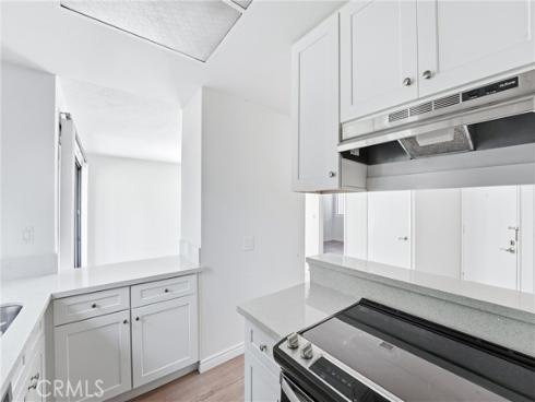 85  Lakepines  , Irvine, CA