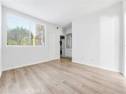 85  Lakepines  , Irvine, CA
