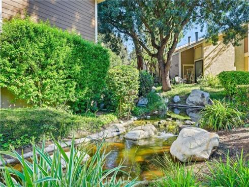 85  Lakepines  , Irvine, CA