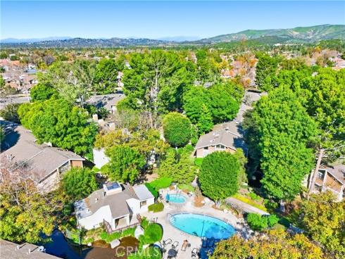 85  Lakepines  , Irvine, CA