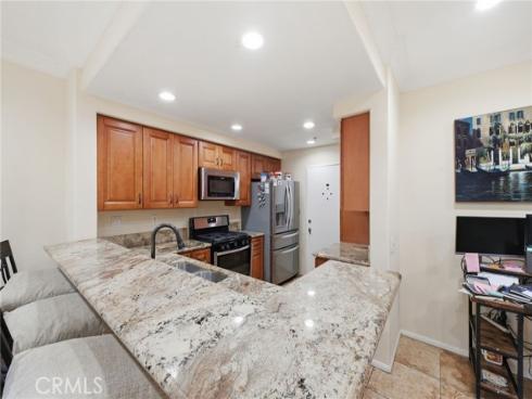902 Solvay Aisle , Irvine, CA