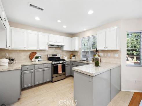 50 Linhaven , Irvine, CA