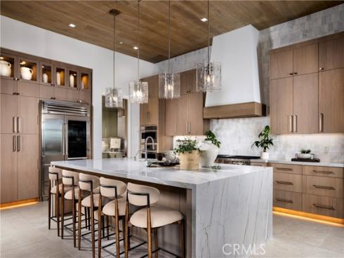 536 Peninsula , Irvine, CA