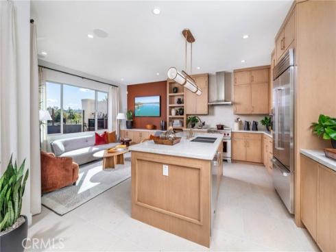 265  Raffini  , Irvine, CA