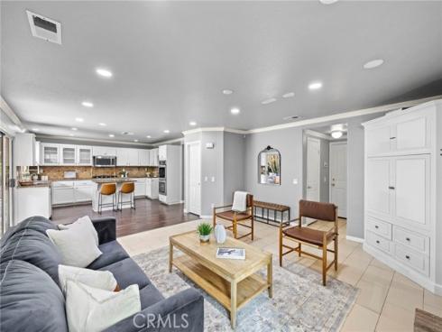 74 Linhaven , Irvine, CA