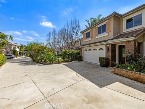 74 Linhaven , Irvine, CA