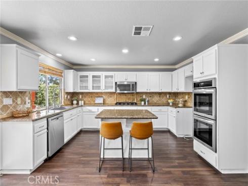 74 Linhaven , Irvine, CA