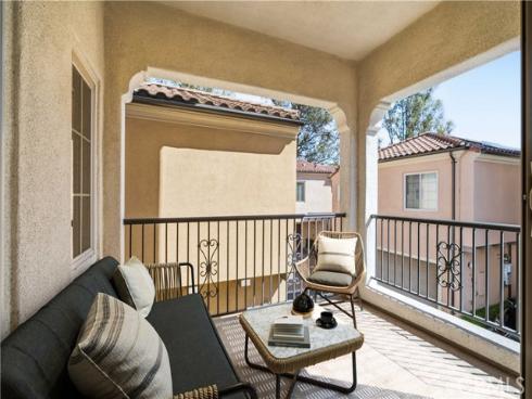 142  Firefly  , Irvine, CA