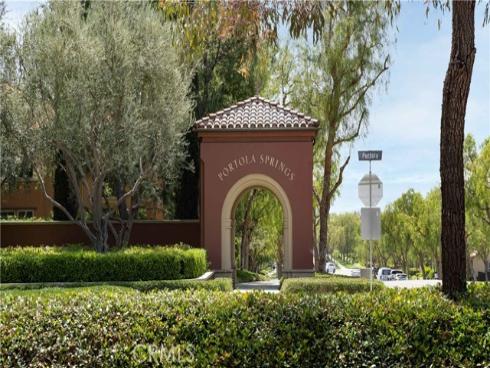 142  Firefly  , Irvine, CA