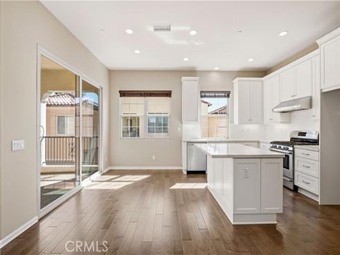 142  Firefly  , Irvine, CA