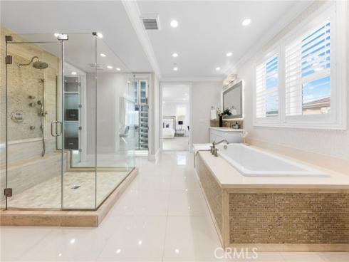 123  Calderon  , Irvine, CA