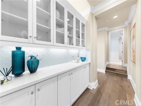 123  Calderon  , Irvine, CA