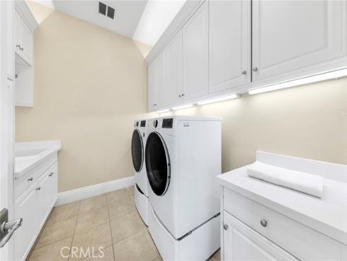 123  Calderon  , Irvine, CA