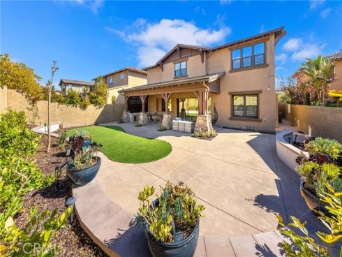 123  Calderon  , Irvine, CA