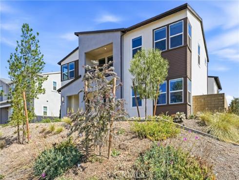 458  Loon  , Irvine, CA