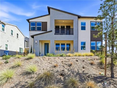 458  Loon  , Irvine, CA