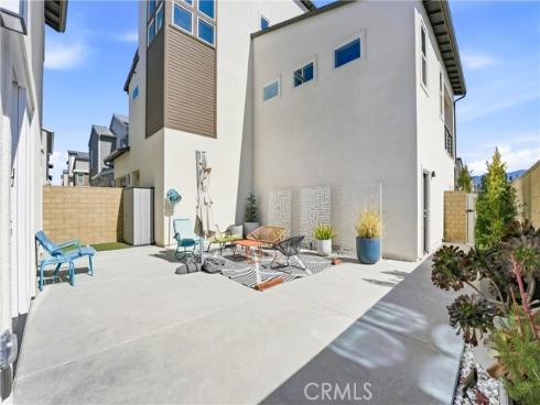 458  Loon  , Irvine, CA