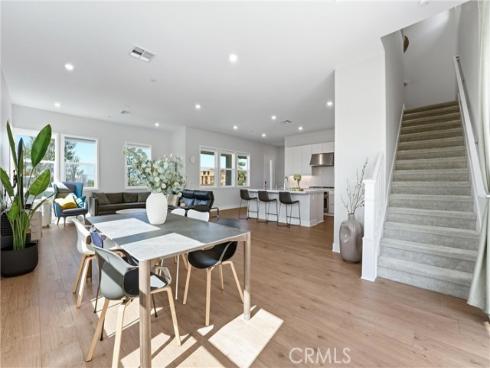 458  Loon  , Irvine, CA