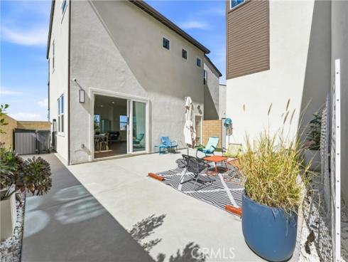 458  Loon  , Irvine, CA