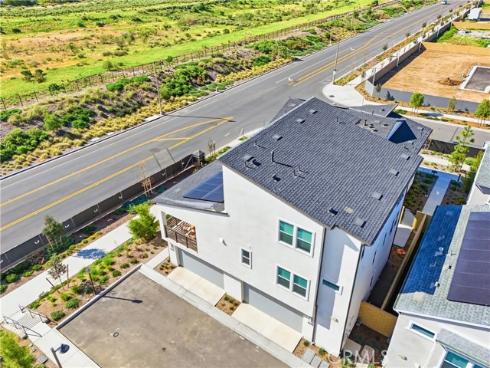 458  Loon  , Irvine, CA
