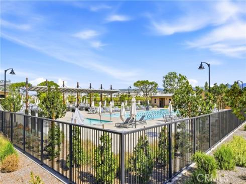 458  Loon  , Irvine, CA