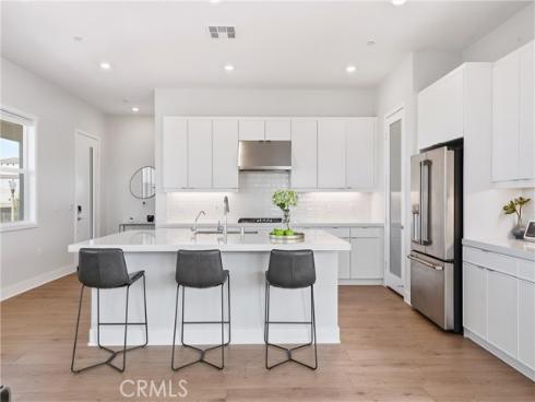 458  Loon  , Irvine, CA