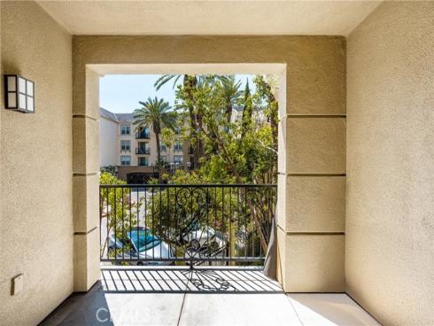 3202  Watermarke  , Irvine, CA