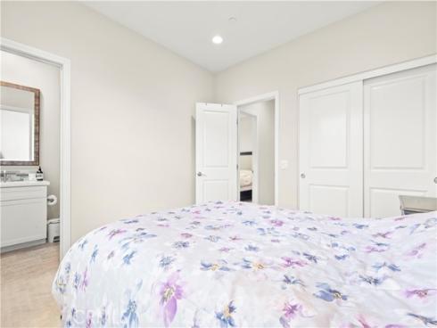 72 Granite Path , Irvine, CA