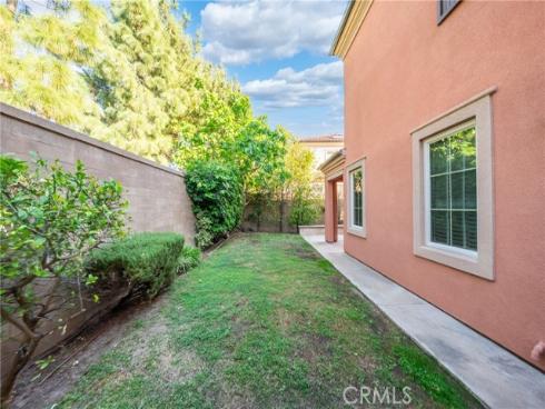 113 Hanging , Irvine, CA
