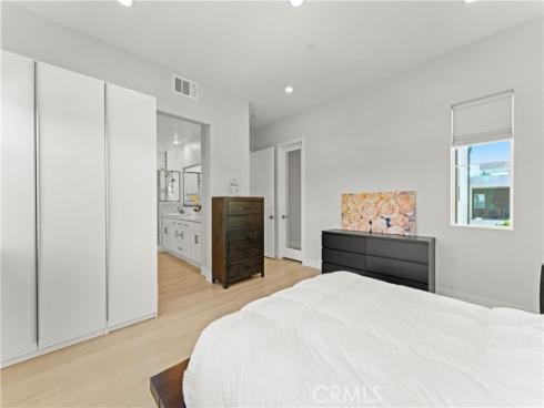 259  chorus  , Irvine, CA