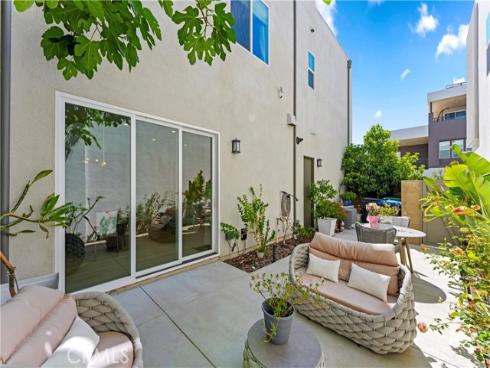 259  chorus  , Irvine, CA