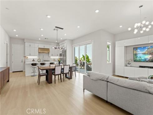 259  chorus  , Irvine, CA