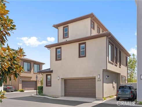 203 Lynx , Irvine, CA