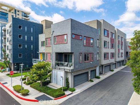 221 Bowery , Irvine, CA