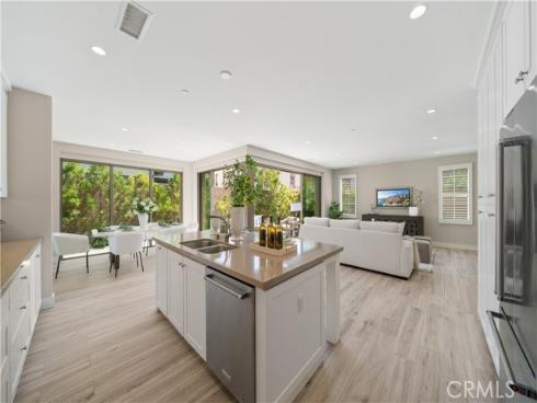 116  Tritone  , Irvine, CA