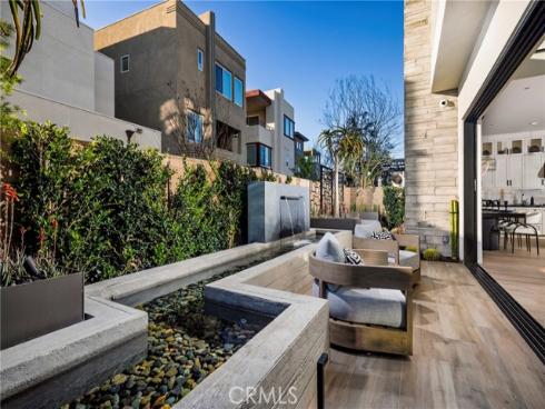 113  Apron  , Irvine, CA