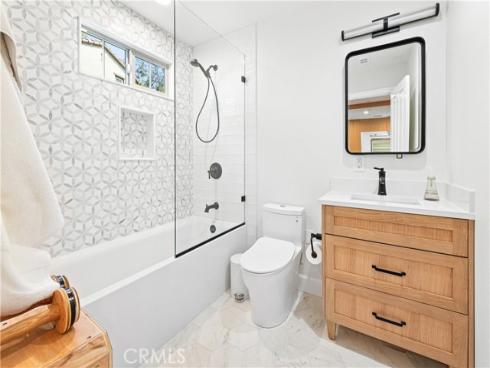 26 View Terrace , Irvine, CA