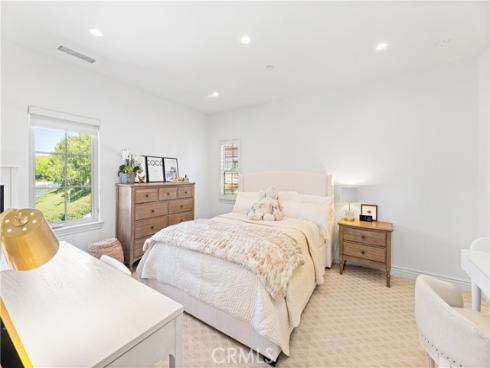 26 View Terrace , Irvine, CA