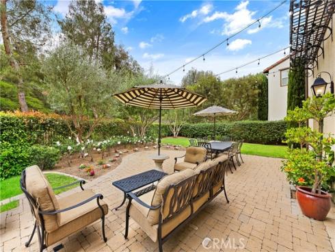 26 View Terrace , Irvine, CA