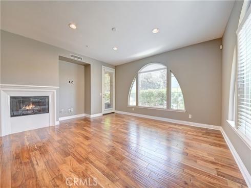 135  Pathway  , Irvine, CA
