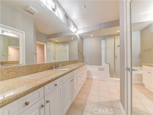 135  Pathway  , Irvine, CA