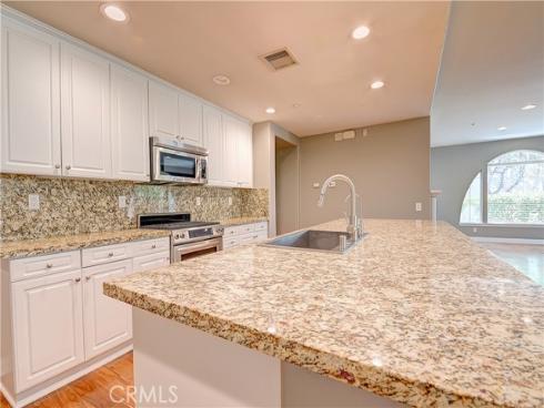 135  Pathway  , Irvine, CA