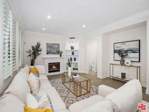 17  Mount Vernon  , Irvine, CA