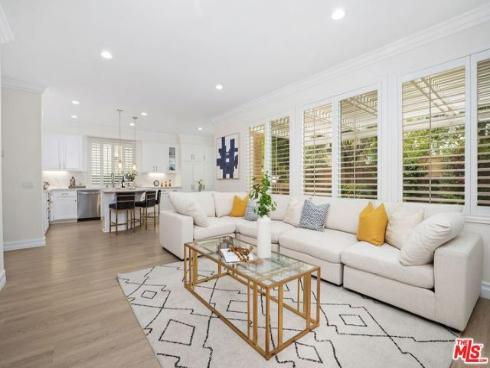 17  Mount Vernon  , Irvine, CA