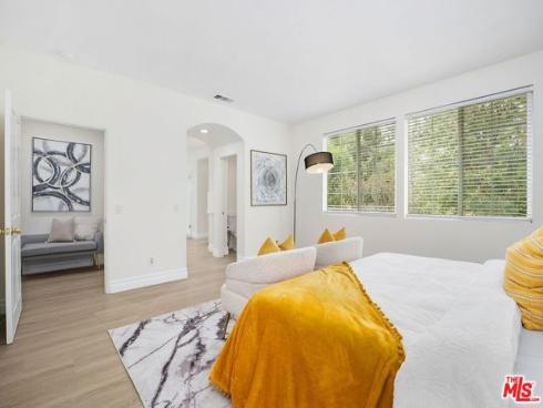 17  Mount Vernon  , Irvine, CA