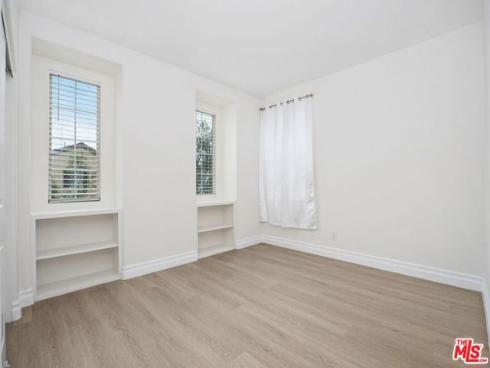 17  Mount Vernon  , Irvine, CA